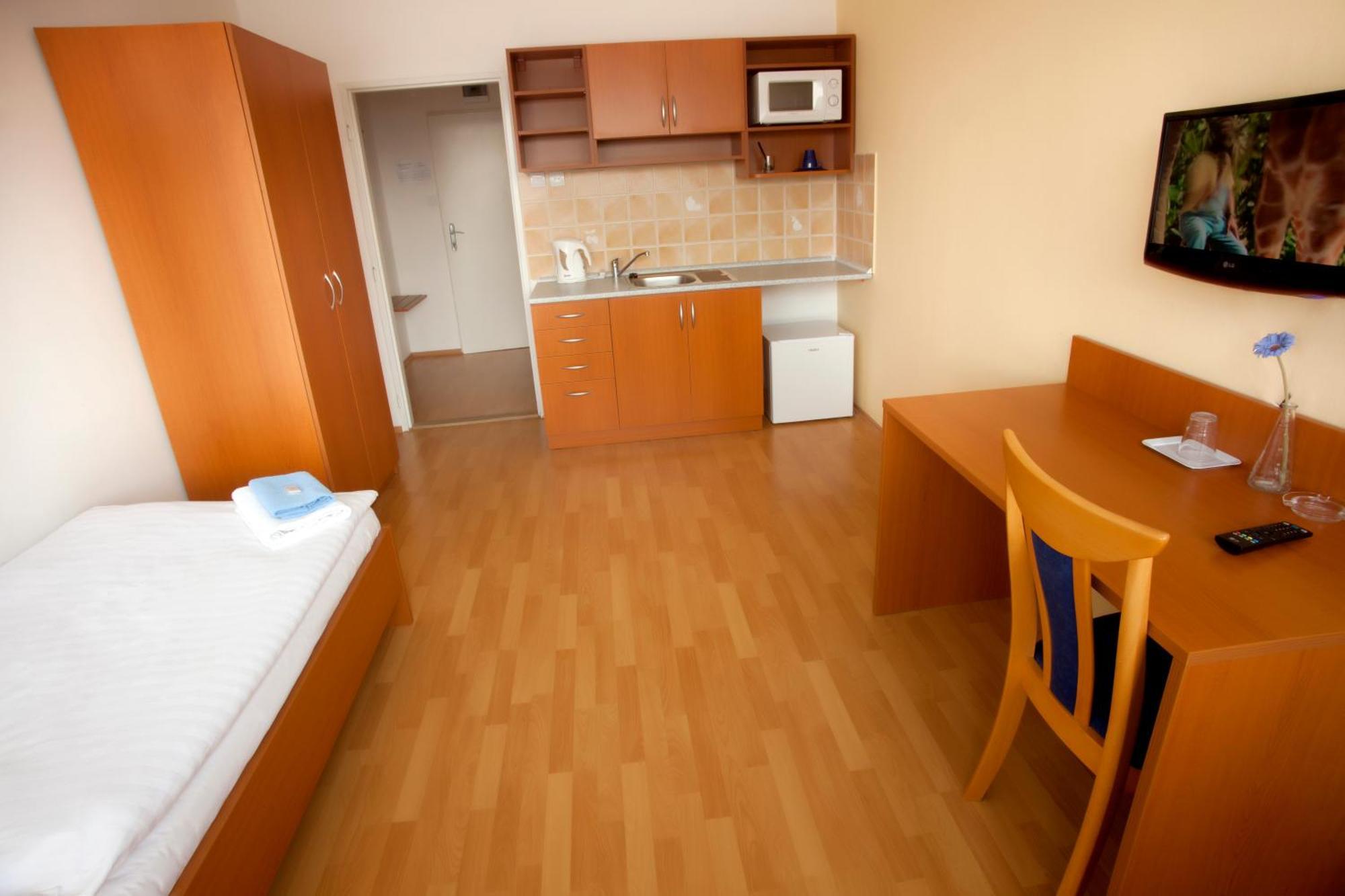 Hotel Veronika Ostrava Ngoại thất bức ảnh
