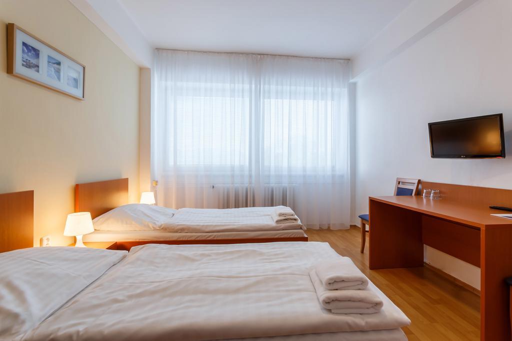 Hotel Veronika Ostrava Ngoại thất bức ảnh