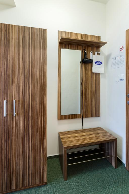 Hotel Veronika Ostrava Ngoại thất bức ảnh