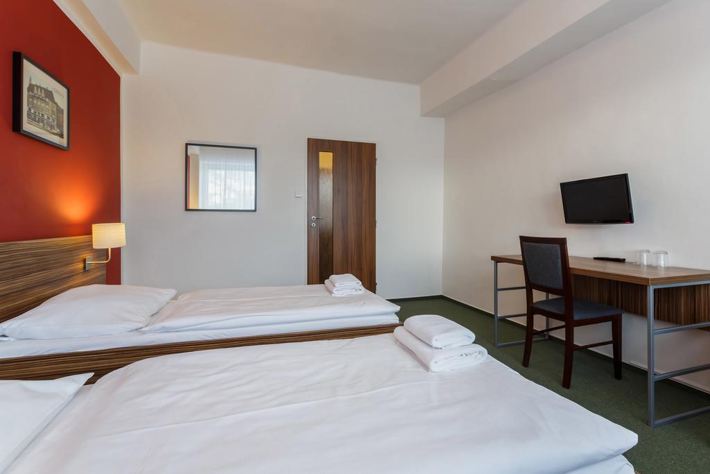Hotel Veronika Ostrava Ngoại thất bức ảnh