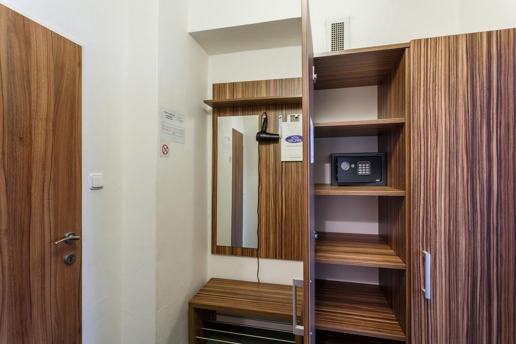 Hotel Veronika Ostrava Ngoại thất bức ảnh