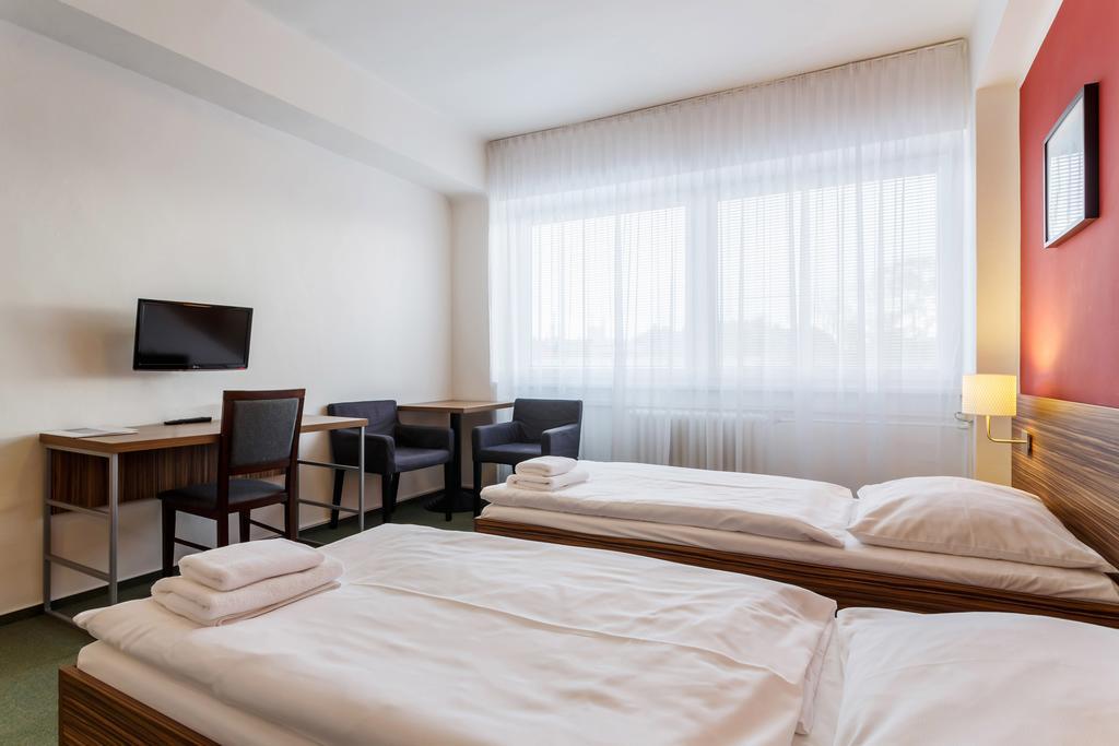 Hotel Veronika Ostrava Ngoại thất bức ảnh